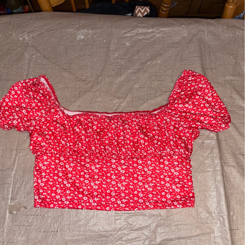 Shein Women's Junior's Teen Girl's Scoop Neck Ditsy Floral Tee Top size XL Red